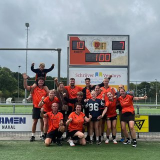 Teamfoto Swift (M) 5
